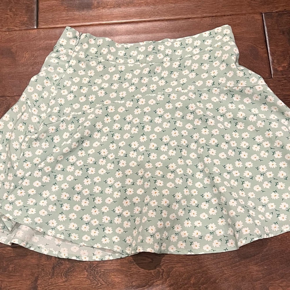 Altar’d State Floral Skort
